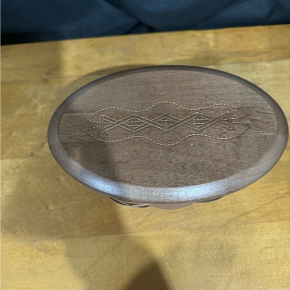 Longaberger football basket - Picture 5 of 5